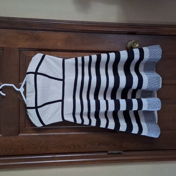 Minuet Graphic Lines A-Line Dress - Picture 1 of 7